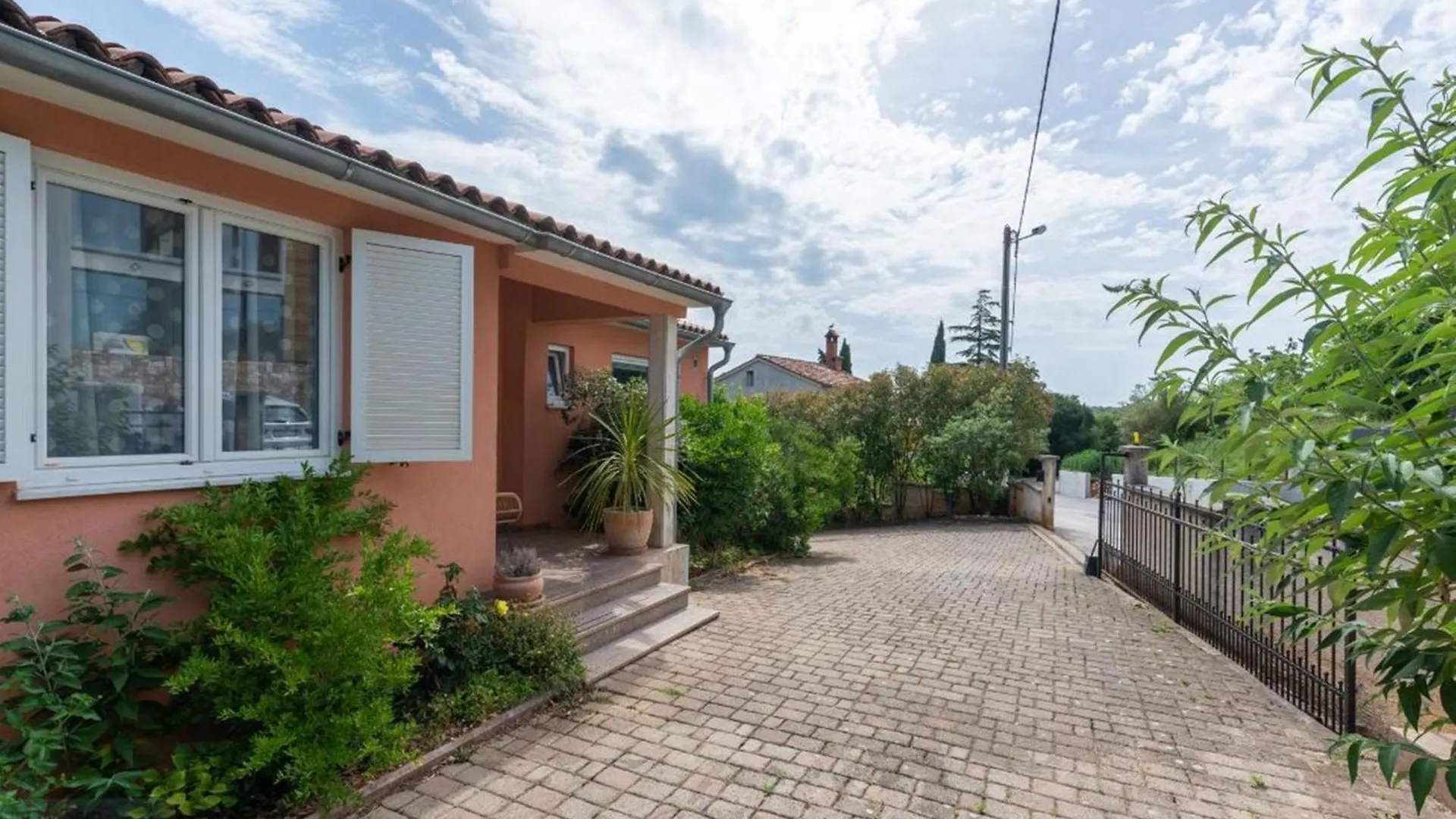 פולה Villa Vintiana