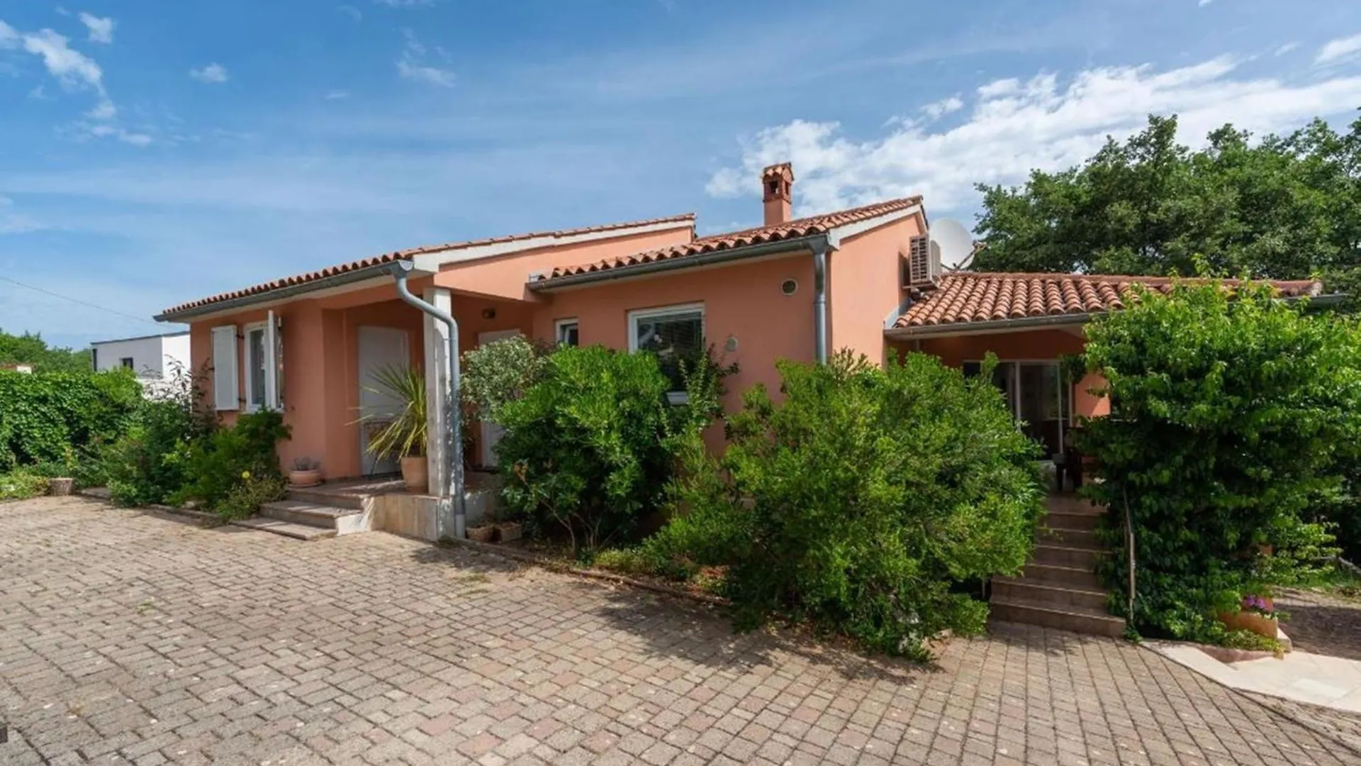פולה Villa Vintiana